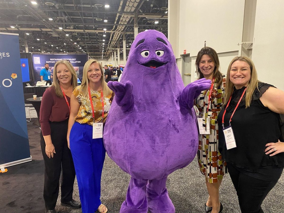 AprioAdvisors's tweet image. It was a fun time sharing the news of our combination with Antares Group with clients and other special guests at the McDonald's NFOM! 

#OneAprio #franchisees #restaurants