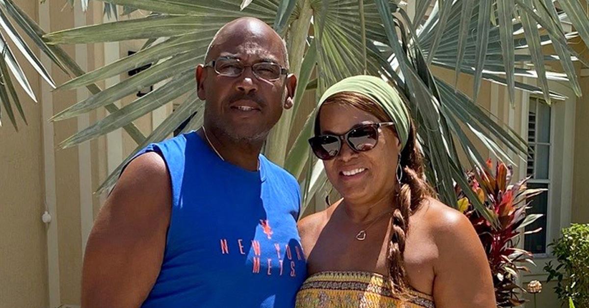 RyanStateFarmGA's tweet photo. Helping one another prepare can make all the difference when a hurricane hits. Read one couple's experience with helpful neighbors, plus tips on how you can help your own: https://t.co/hJho5Obte7 https://t.co/SHbSlTmrMw