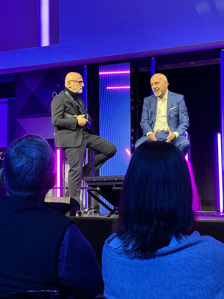 donnatonia's tweet image. La CTV sublima convergenza tra mondo TV e digitale. 
@barillagroup #albertocoperchini @Engage_Magazine #engageconference