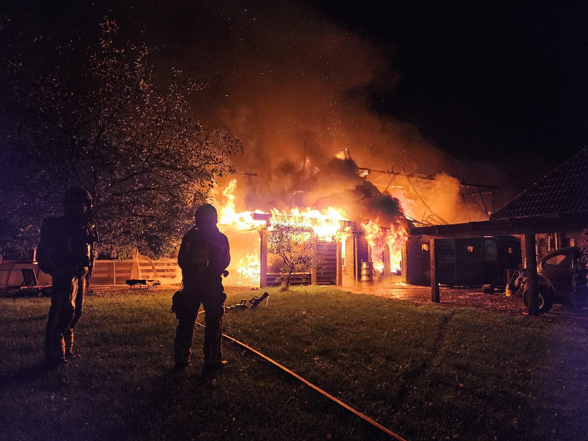 Zaterdag grote brand rotsterhaule. Samen met <a href="/Brw_Heerenveen/">Brandweer Heerenveen</a> en <a href="/Brandweer_Joure/">Brandweer Joure</a>