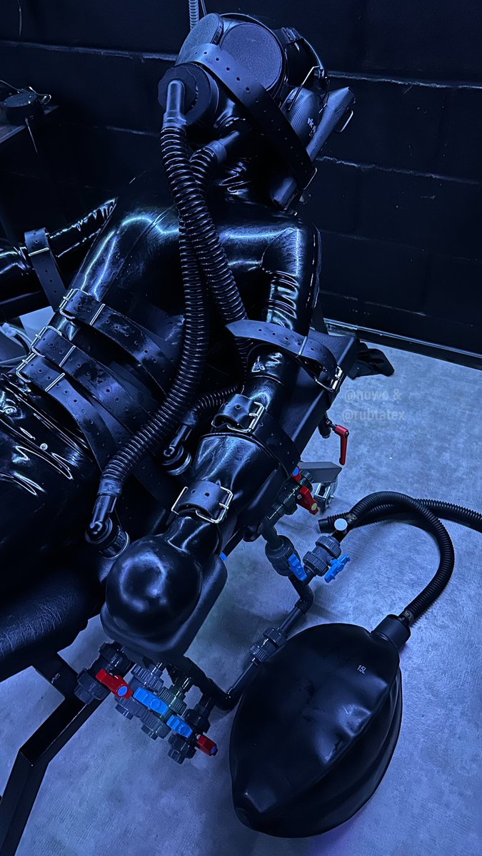 rubtatex's tweet photo. Another day when everything was under control 🔐🪢
It's the best way to be a gimp 😈

🔁 or ❤️ if you want to be me.

📸 and control by @Nowo_fr https://t.co/3Wox3MXuMT