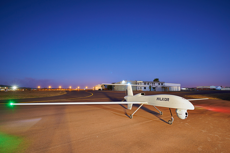 hallaboutafrica's tweet image. #AfricaTechnology. Africa&apos;s largest drone will be on sale by year&apos;s end. South Africa&apos;s Milkor Defense Group&apos;s new model has a wingspan of 19 metres, can be in the air up to 35 hours, with a range of 2,000km and a maximum altitude of 9,000 metres. It is designed for military use.