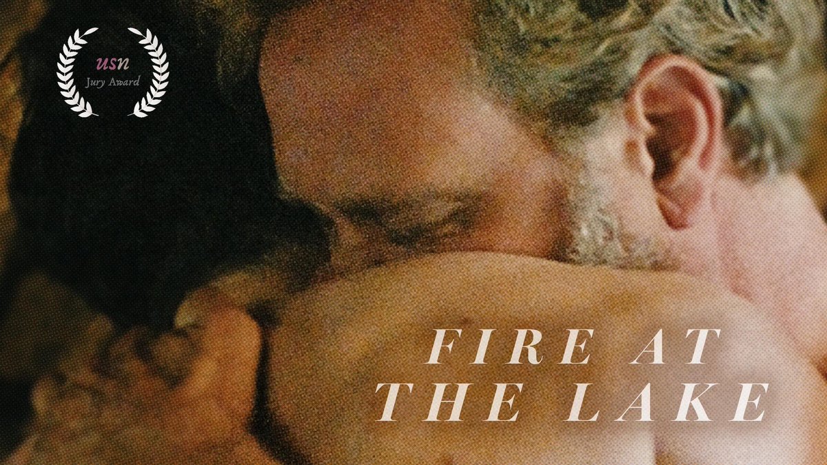 🏆 Il film vincitore del Sardinia Queer Jury Award 2023 è 𝐅𝐢𝐫𝐞 𝐚𝐭 𝐭𝐡𝐞 𝐋𝐚𝐤𝐞 (Le feu au lac) diretto da Pierre Menahem, prodotto da Barberousse Films, interpretato da Hervé Lassïnce e Pierre Moure (Francia, 2022, 15')

🌐 Le motivazioni: m.facebook.com/story.php?stor…