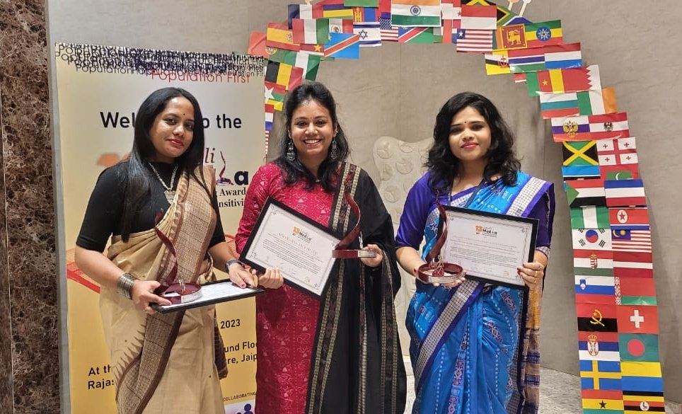 'If your aim is to change the world, journalism is a more immediate short-term weapon.' 

#LaadliMediaAwards #WomenJournalists #Odisha #ProudJournalist #PCMantra 😘
