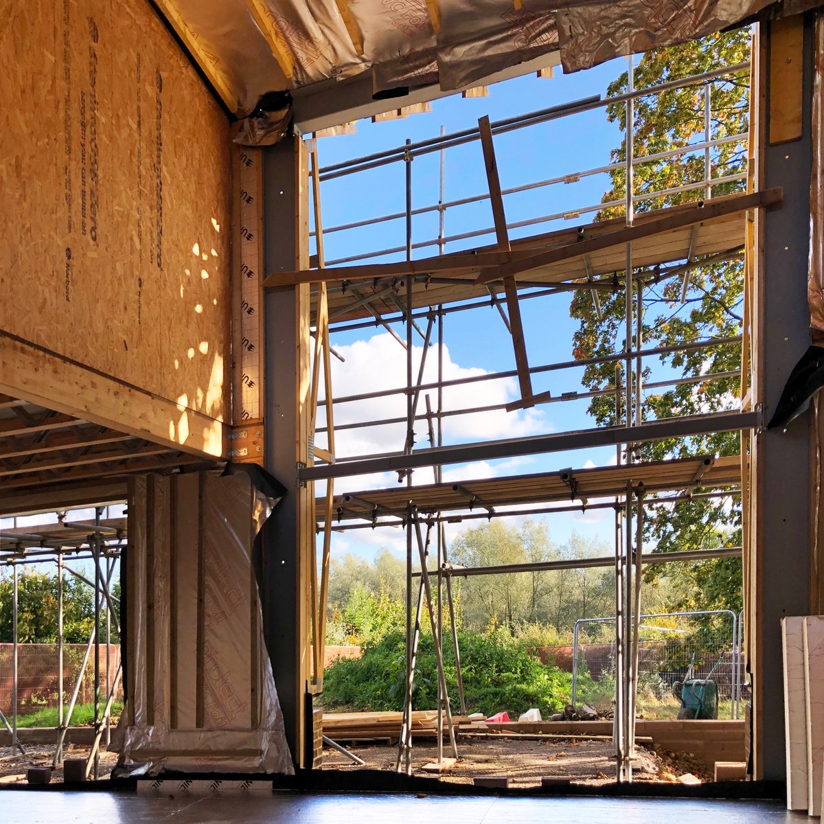 AdrianJamesArch's tweet image. We&apos;ve just opened up the double height space in one of our projects. A big window for a big view.

(You can also see the hyper-insulated, carbon-positive panellised timber frame shell.)

#bigwindows #light #bigview #doubleheight #doubleheightspace #amazingspaces #carbonpositive