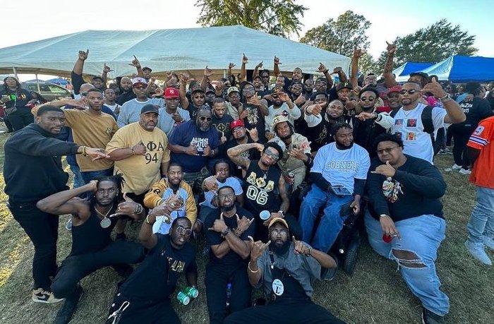 over the weekend I reconnected with some of my favorite brothers in Alpha. LANE COLLEGE | ALPHA PHI ALPHA | BETA PI 1936 | JACKSON TN 🤙🏾#lanecollege #HOMECOMING #hbcu #alphaphialpha #brotherhood