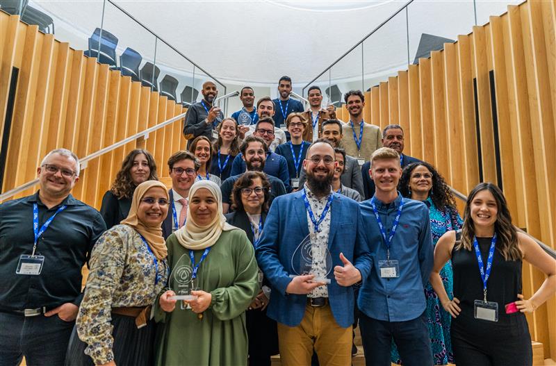 🏆 Voici les résultats de la finale du Défi AquaHacking Québec: L'équipe Modul’eau a remporté le 1er prix de 20 000$ ! 
🥈2e place et lauréat du Choix du Public: AQUABOT
🥉3e place: GÉOMAGE 
4e place : RÊVER HAUT et 5e place: ENVIRO SCIENTYS
<a href="/Reseau_Envt/">Réseau Environnement</a> et @eaurobvq