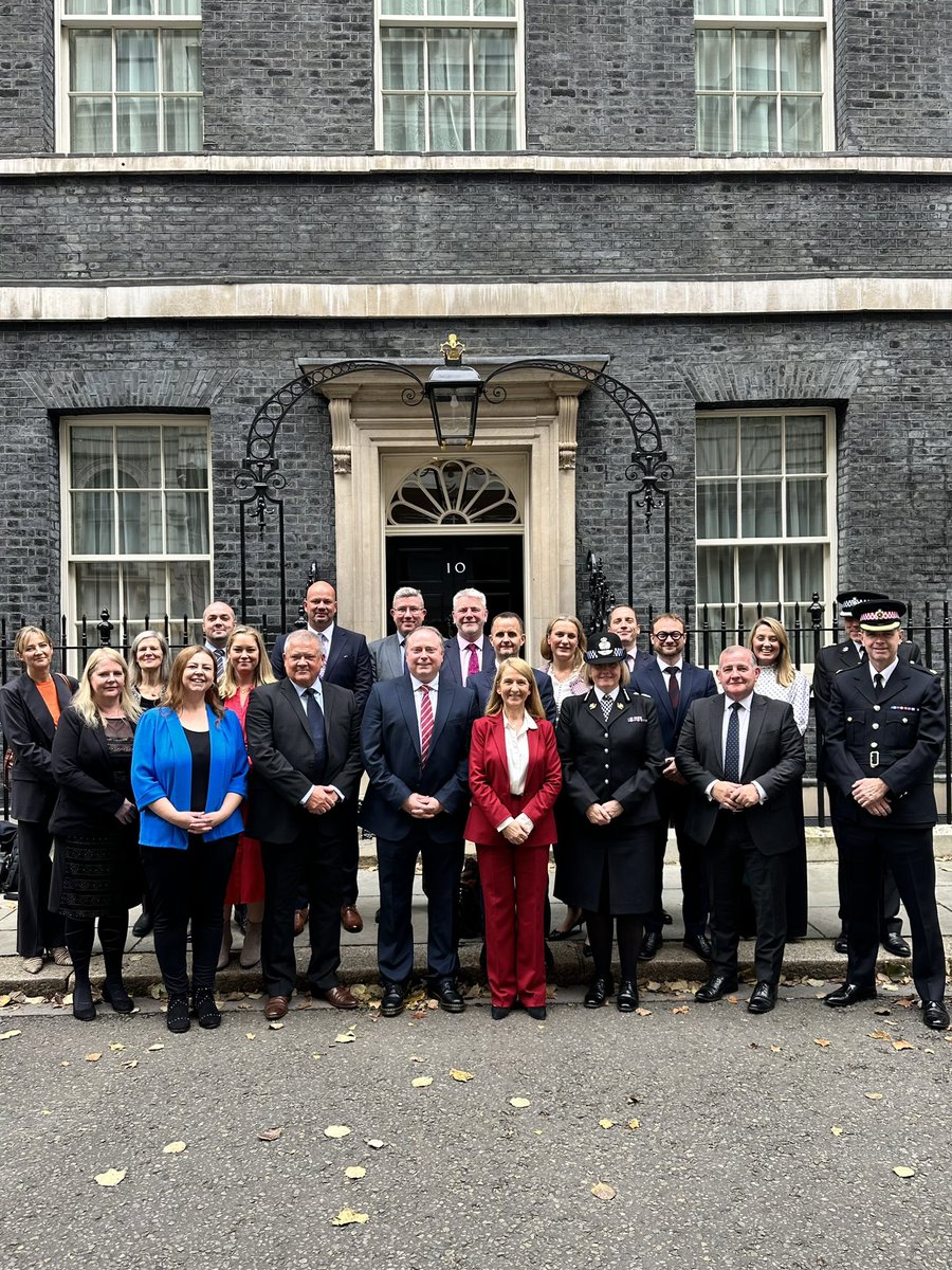 KatyBourne's tweet photo. Pegasus is a game changer in the fight against retail crime. For 1st time ever,  police will have accurate picture of organised gangs operating nationally across retail sector. We officially launched today at Number 10! Read more here: https://t.co/KJdr0AQ6gR https://t.co/AJeDXW9naF