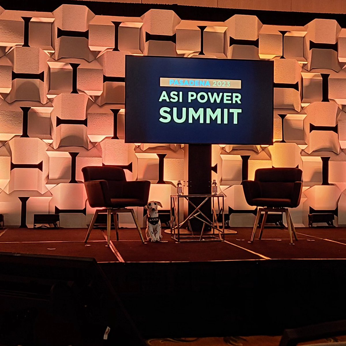 TheresaHegel's tweet photo. Who else is ready?!?!? I'm two coffees in and didn't even spill any on my jacket, so I'm good to go. #ASIPowerSummit https://t.co/mtmtcell99