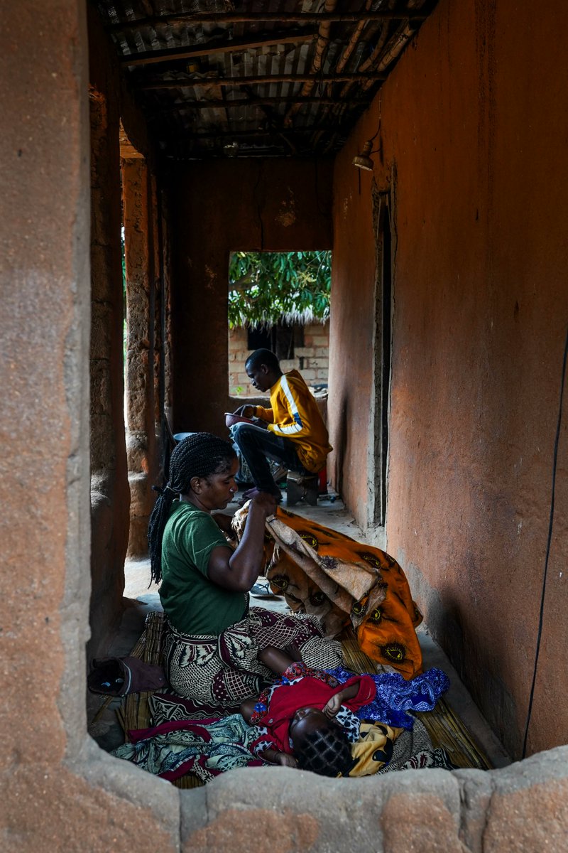 Rachel Chason (@rachel_chason) on Twitter photo Even in the typically cooler, drier winter months, clinics in Moz. were full of malaria patients.
“I am not surprised anymore,” Unica Cardoso said of testing positive. “But it is not normal.”
At home, her daughter was sick sick with the same. 📸by the amazing <a href="/jaheezus/">jahi chikwendiu</a> Even in the typically cooler, drier winter months, clinics in Moz. were full of malaria patients.
“I am not surprised anymore,” Unica Cardoso said of testing positive. “But it is not normal.”
At home, her daughter was sick sick with the same. 📸by the amazing <a href="/jaheezus/">jahi chikwendiu</a>