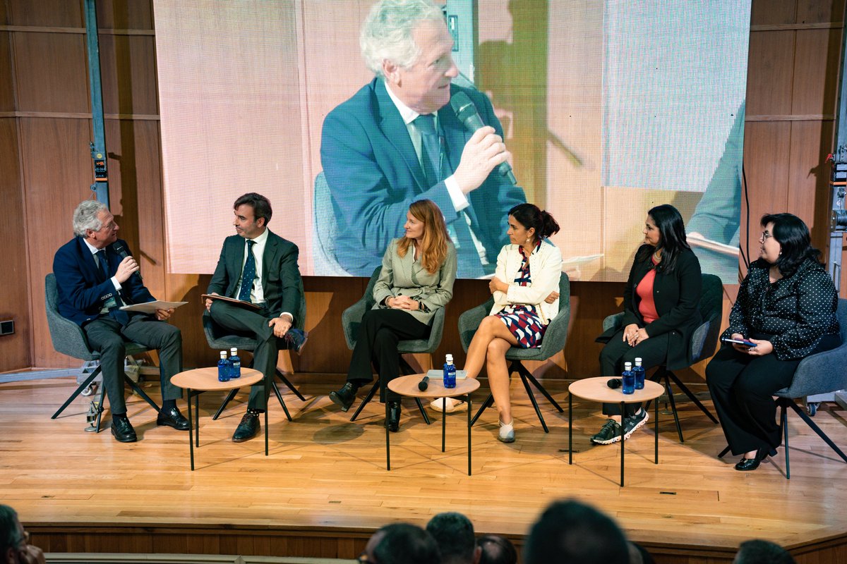 EUCA_Trade's tweet photo. 👀 Los miembros del panel sobre ‘Optimización de los procedimientos de verificación aduanera e inspección fronteriza’ resaltan los beneficios del Acuerdo de Asociación entre la Unión Europea y Centroamérica. 📺 Síganos a través del Canal YouTube: https://t.co/P0jsaQuiqz https://t.co/tqjpytkgtK