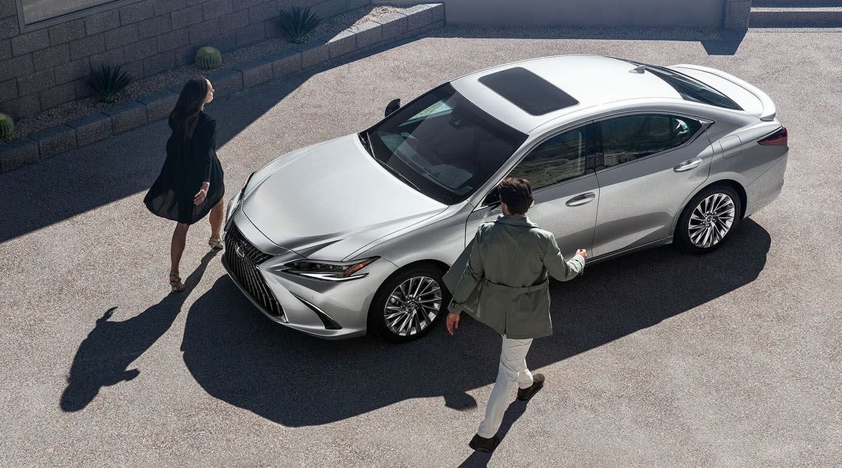 lexuseugene's tweet image. Built on a highly rigid platform, the Lexus ES features a dynamic stance and a sleek, coupe-like silhouette.
LEARN MORE &amp;gt;&amp;gt; cutt.ly/MwmsYDDT
 #lexuses300 #es300 #kendallauto
