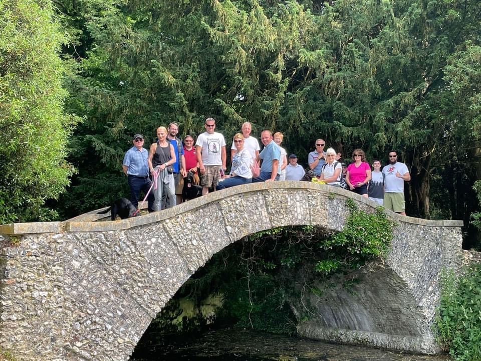buckspgl's tweet photo. On Sunday 15th October, “The Stephens Walk” took place in Hambleden to mark the One Year Anniversary of Stephens Lodge - the Provincial Walking Lodge.

#freemasonryinthecommunity #walking #bucksmasons #buckinghamshire #specialinterestlodge https://t.co/ZVlGIrddFo