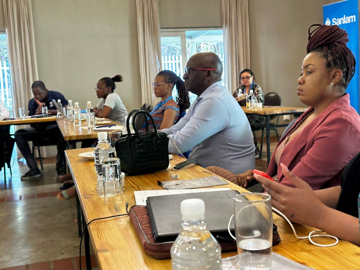 AuditorGen_SA's tweet photo. Executive in the Office of the AG Jan van Schalkwyk addressing journalists from 11 countries at the African Summer Financial Journalism School sponsored by Salam #AGEducates https://t.co/Givl2SNB4W