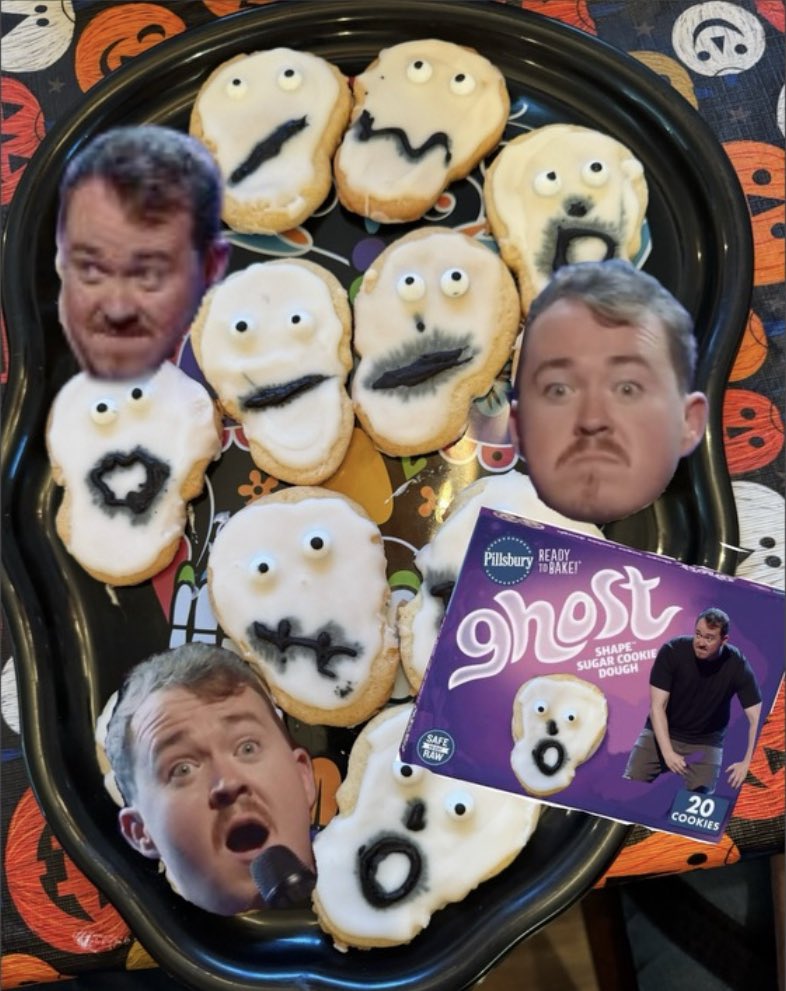 Malsey25's tweet photo. My wife made Halloween cookies that somehow came out like @Shanemgillis downs face. @mattwritesbooks #pillsburydownsboy https://t.co/bimQ0R4vWA
