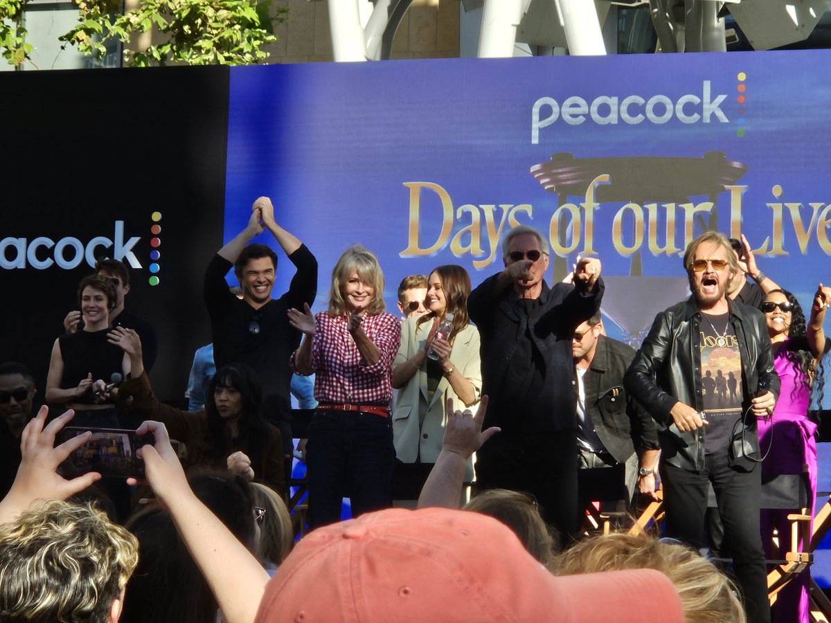 brianne1017's tweet image. I love how excited the cast was at #DayofDays2023! #Days @PaulTelfer @abigailklein_ @DeidreHall @DrakeHogestyn @officialnichols @eliacantu_