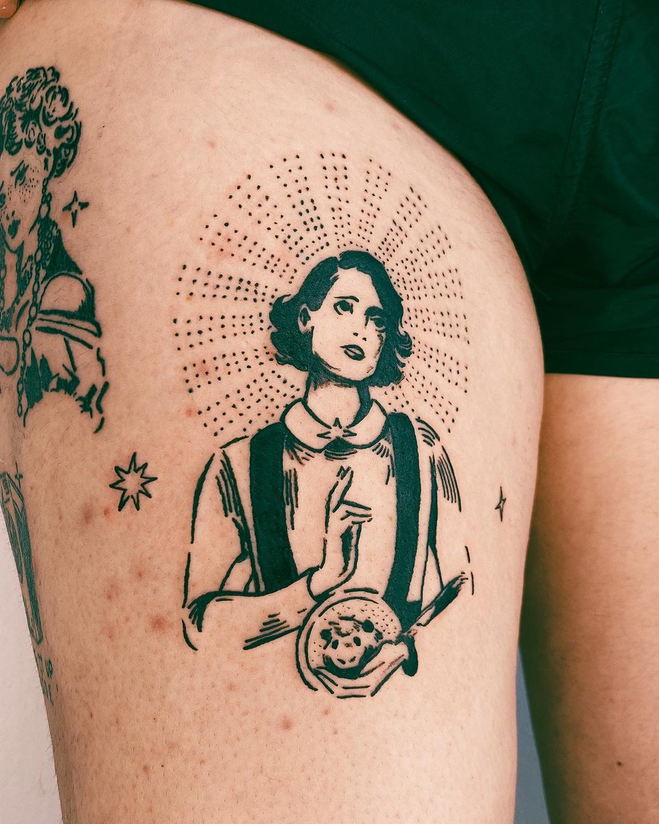 julhaprux's tweet image. nossa senhora do sacrilégio uma tattoo de fleabag