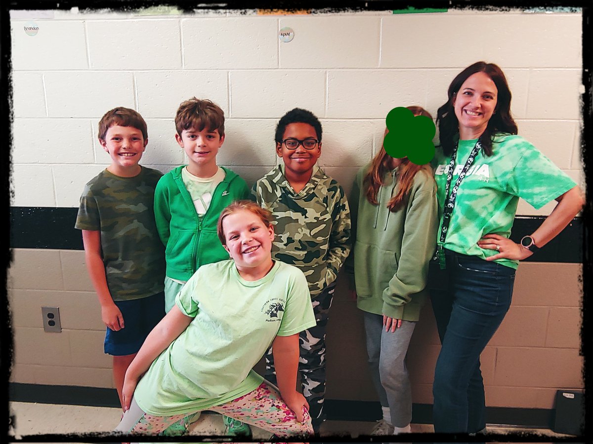 MRES_Smith5th's tweet image. Today was the first 4-H meeting for the MRES 5th graders. These students just happened to wear our club color for a picture.  @MRESCougars #CCSDCARES @CherokeeSchools