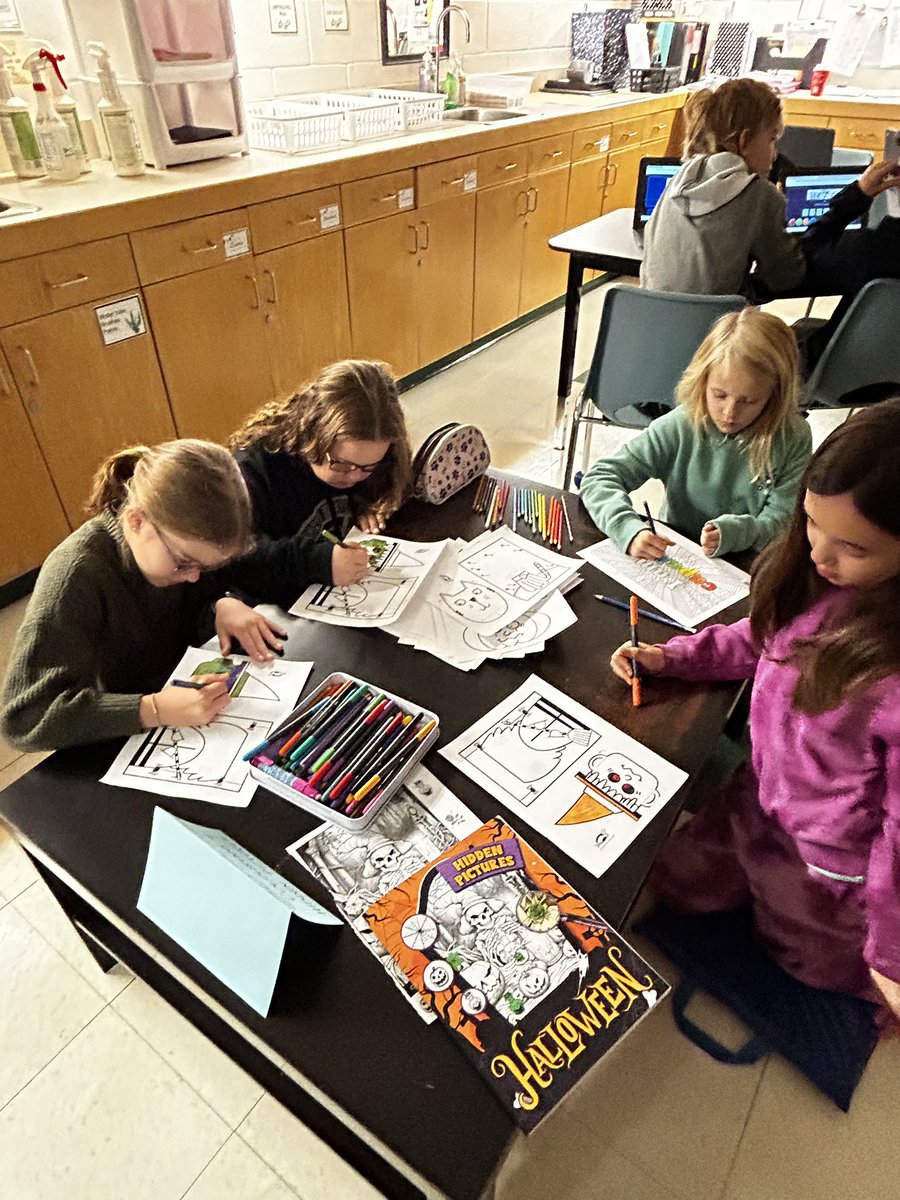 Hopkins_UTES's tweet image. New soft start activities include escape rooms, Lego build challenges, 3D colouring, charades &amp;amp; a classic game of UNO!  #softstart I love having the time to check in with students about their lives outside of school &amp;amp; listening to them chat &amp;amp; build relationships with friends.