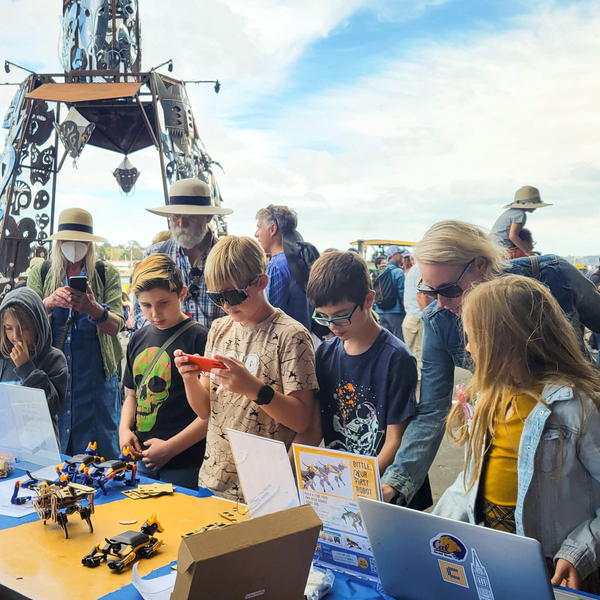 PetoiCamp's tweet photo. We finally met at Maker Faire Bay Area! Our robot dog Bittle and robot cat Nybble had so much fun and have been thinking of you lately. Did you enjoy your time with them?
@makemagazine @makerfaire
#MFBA23 #makerfaire #robotmaker #kidsprogramming #programmingforkids g #robotics https://t.co/7TLnJ1EPTp