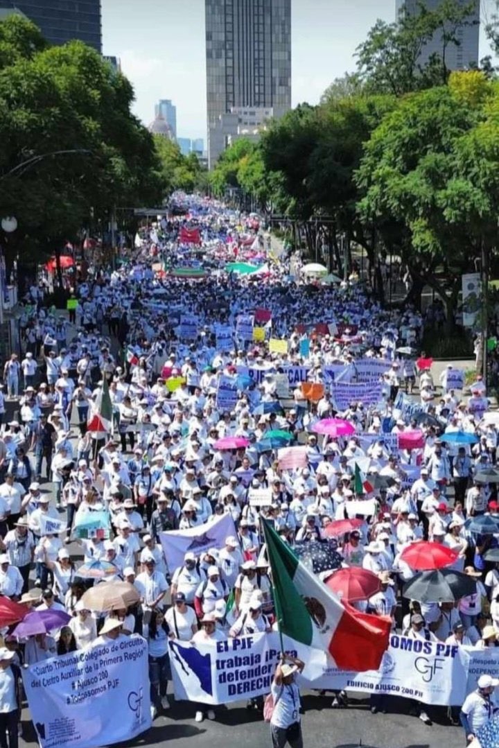 Roberto Molina G (@robertomolinagr) on Twitter photo Presidente <a href="/lopezobrador_/">Andrés Manuel</a> Esta foto vale más que todas sus mañaneras …. El pueblo te arrebató las calles, el pueblo te quitó la agenda, el pueblo te quitó la narrativa que combatías la corrupción y el pueblo te mandara a tu rancho en el 2024 !! Considérate ya desde hoy el peor Presidente <a href="/lopezobrador_/">Andrés Manuel</a> Esta foto vale más que todas sus mañaneras …. El pueblo te arrebató las calles, el pueblo te quitó la agenda, el pueblo te quitó la narrativa que combatías la corrupción y el pueblo te mandara a tu rancho en el 2024 !! Considérate ya desde hoy el peor
