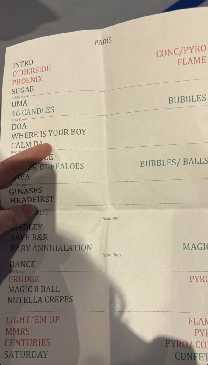 fobbieupdates's tweet image. Tonight’s setlist in Paris!

The medley was Golden and What a Catch, and the 8 ball was The Kids Aren’t Alright!

They’re seemingly more dedicated than ever to ensuring fans can’t decode the 8 ball early ever again😭
