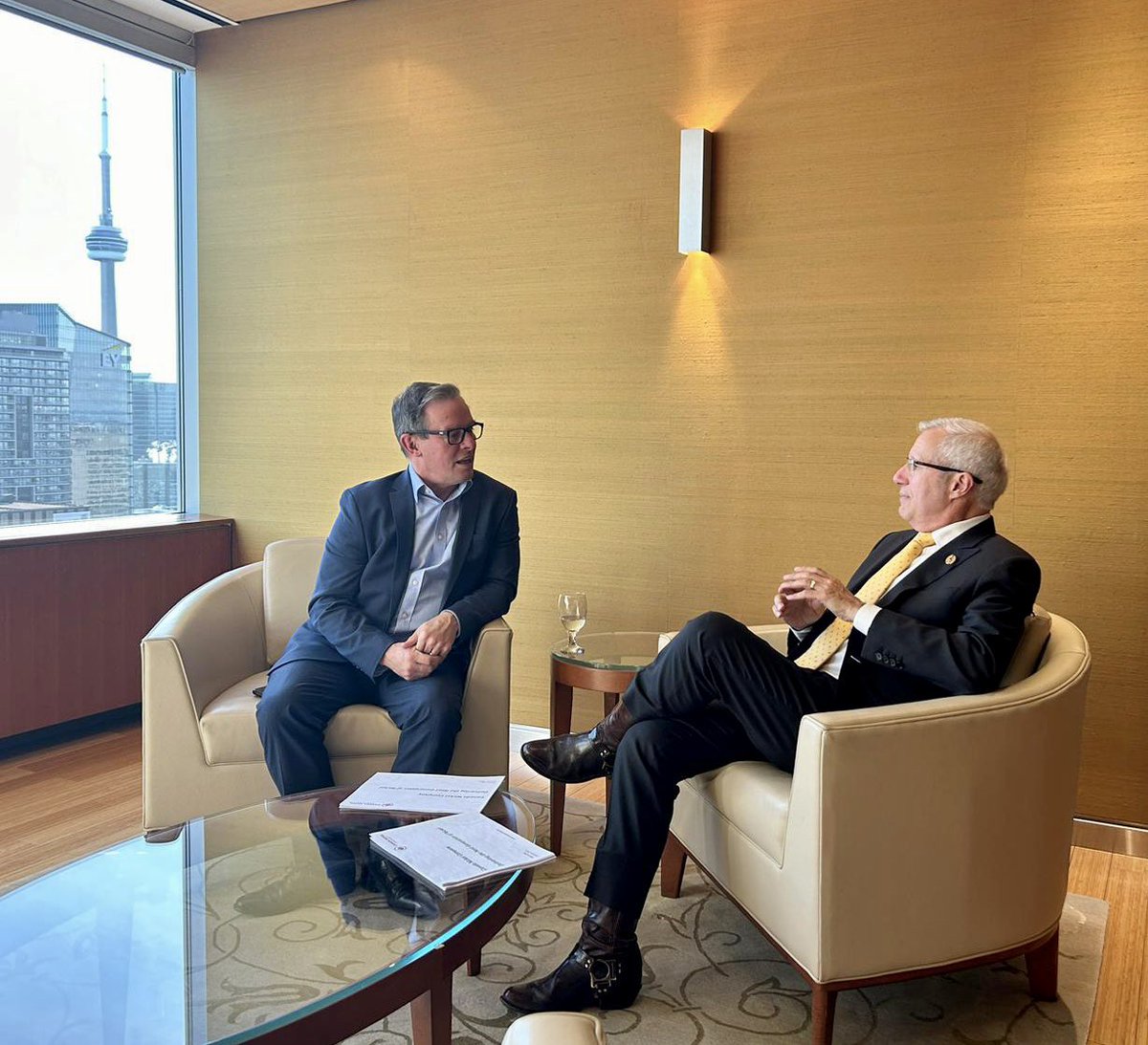 Informative meeting with <a href="/CanadaNickel/">Canada Nickel Company</a> this afternoon.
 
Very exciting to learn more about their Ontario operations and how they plan to deliver the metals to power the #EV revolution!⚡️🚙