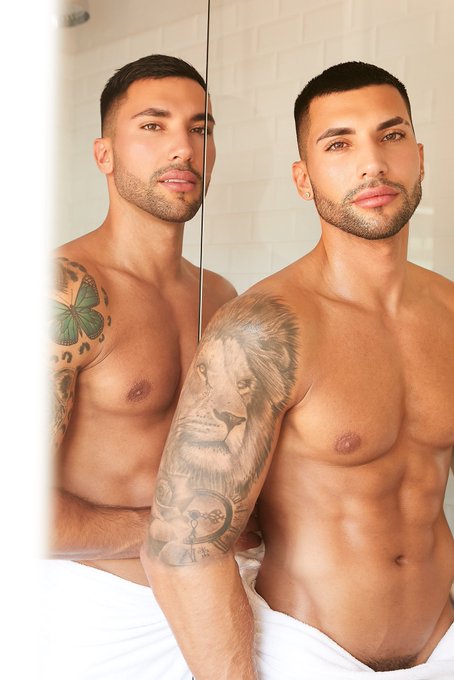 RT if you wanna see more of the scene of me and my twin at the bathroom together 😜😜 #fitness  LI NK ON<a href="/tag/fitness"class="tags"><span>#fitness</span></a>