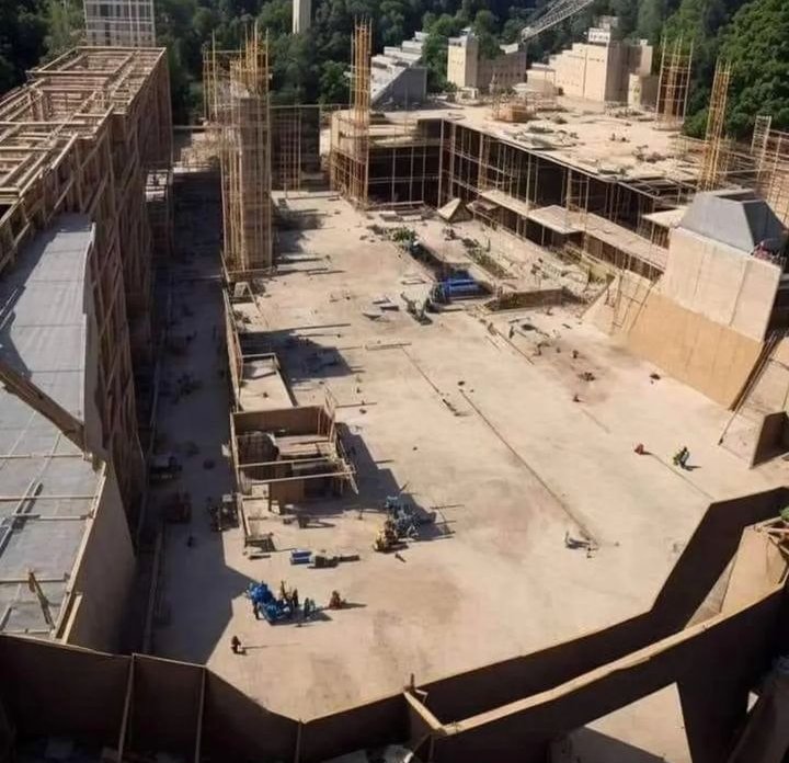 ispt8confirmed's tweet photo. Not yet.

Just a normal construction site https://t.co/xGhXdBAYlf