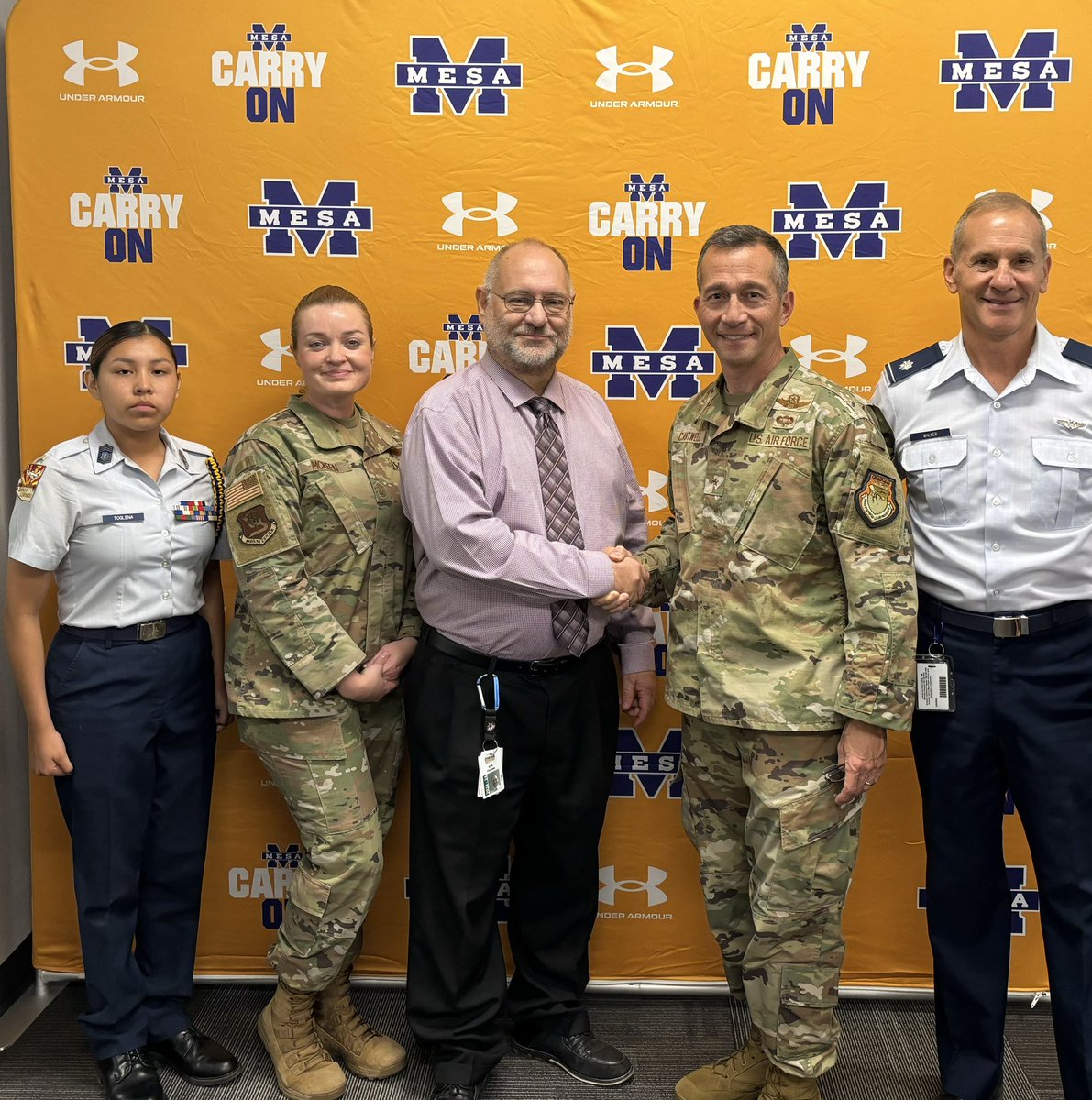 We had General Cantwell and Command Chief McKeen on campus today visiting Jackrabbit ROTC. It was truly an honor. CarryOn! @AirForceTimes @usafrotc @mpsaz @MesaHSathletics @EubanksAD