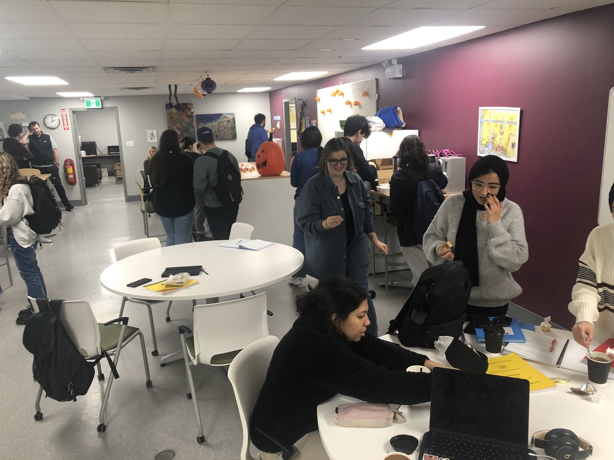 #HappyMoleDay

Had a great turn out for todays coffee and cupcakes study break in the advanced #chemistry resource Center!

<a href="/DalScience/">Dalhousie Science </a> <a href="/DalhousieChem/">Dalhousie Chemistry</a> <a href="/DalhousieU/">Dalhousie University</a>