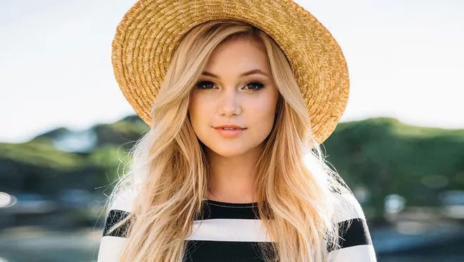 JonnyLeTran5's tweet image. Blessing your timeline with Olivia Holt 😍 #OliviaHolt #singer #KickinIt #CruelSummer #GirlvsMonster #MarvelsCloakandDagger #IDidntDoIt #TotallyKiller #TheStandoff #ClassRank #SameKindofDifferentasMe #TheEvermoorChronicles #StatusUpdate #beautiful