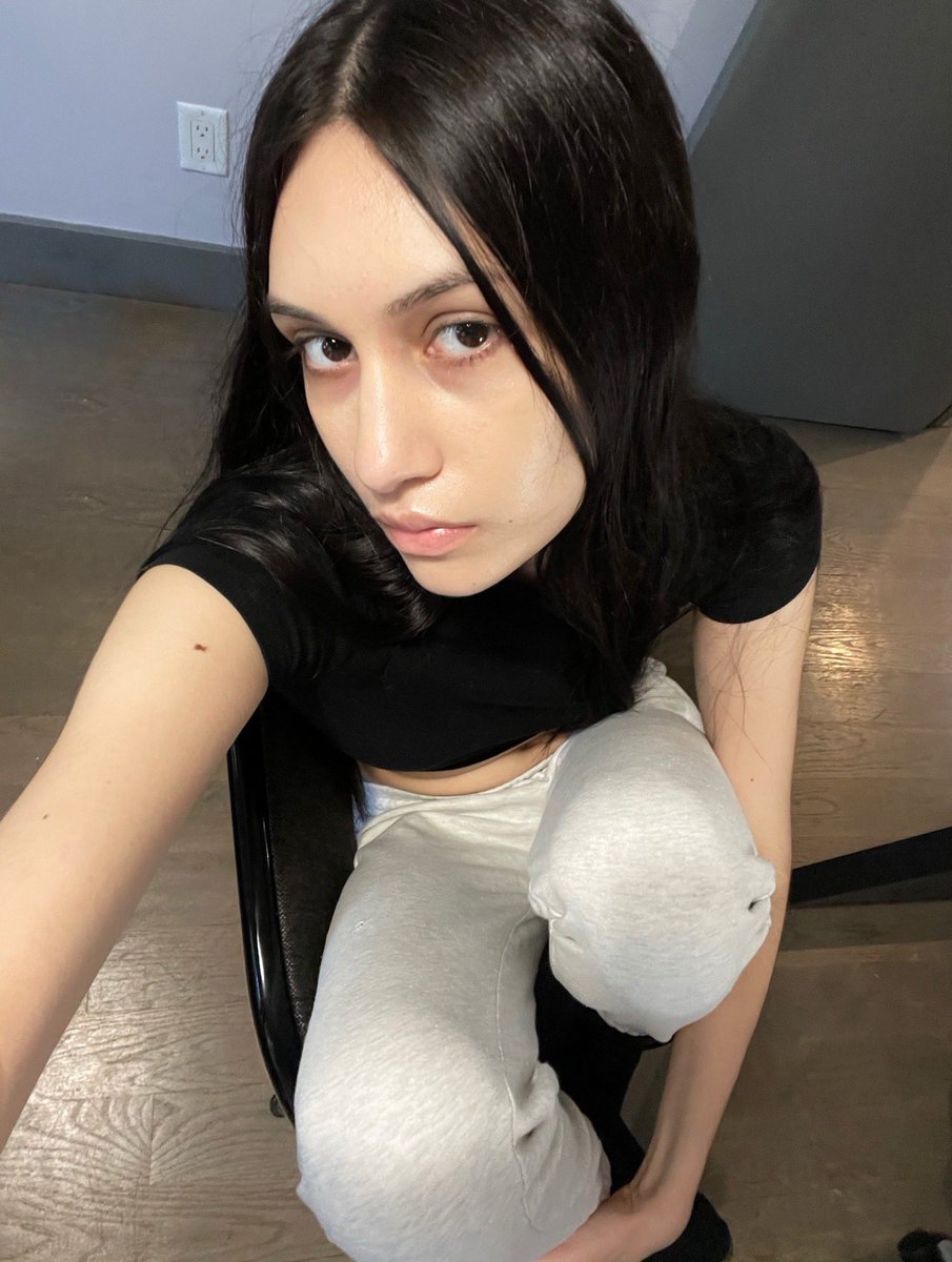 binesi (@garubiiii) on Twitter photo 