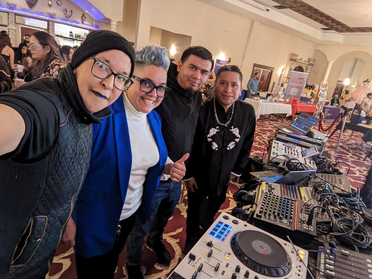 Fashion Show. Music By <a href="/SandraSoulMusic/">Sandra Soul Music</a> Writer, Composer, Singer &amp; Producer <a href="/escueladjsni/">Nicaraguan DJ School</a>  #djlife #musiclovers #singitteam #dreamteam #teamdream