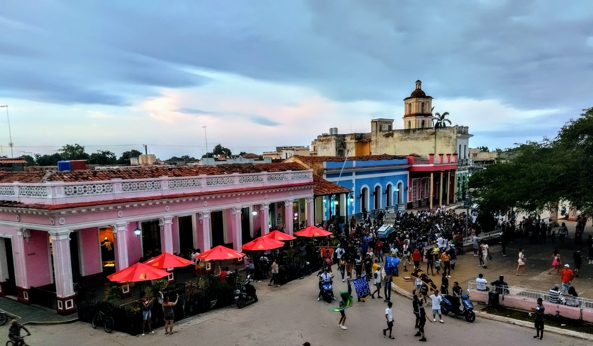 RemediosHoteles's tweet photo. En San Juan de los Remedios ya se sienten los olores y ritmos de las Parrandas
Ven a disfrutar estas fiestas únicas Patrimonio Inmaterial de la Humanidad. 
#Cuba #CubaUnica #Parrandasremedianas #Cubanacanhoteles #Complejoremedios #Hoteleseremedios #Sanjuandelosremedios https://t.co/acutb0UwhK