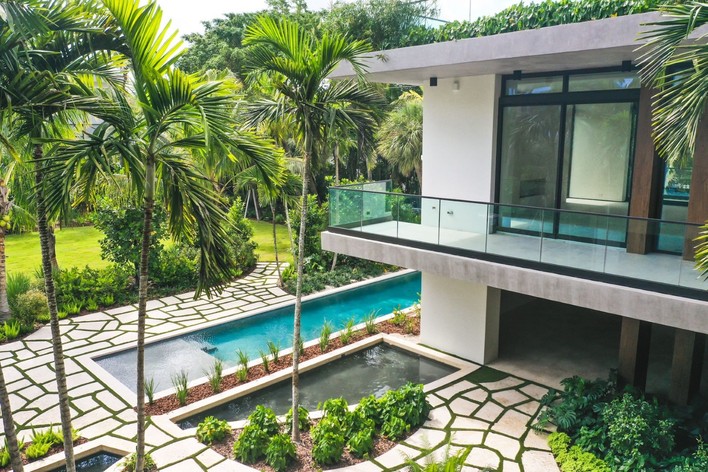 citytistics's tweet photo. A property in Miami > anywhere else https://t.co/xW7uPibWno