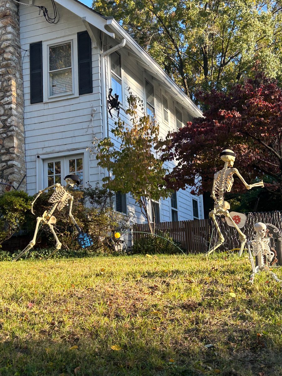 Celina Gore tweet media