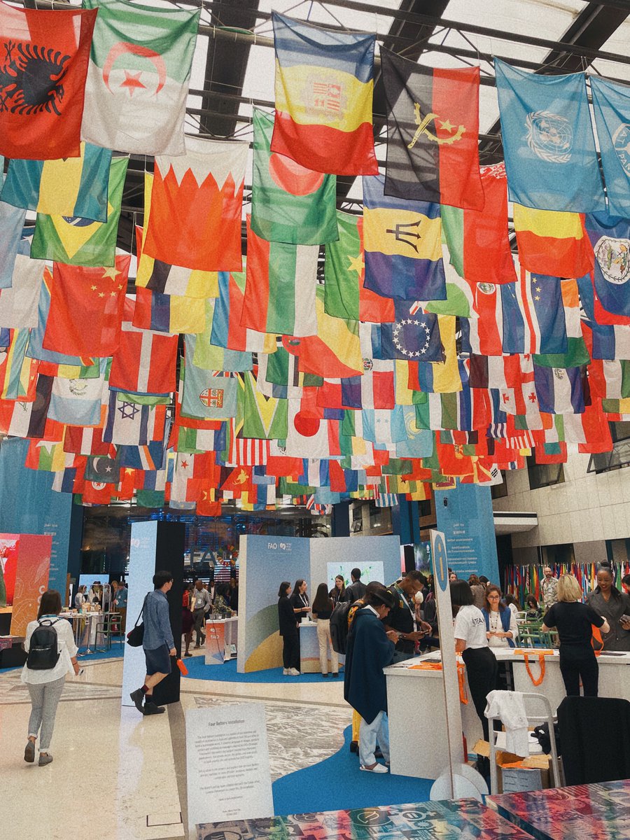 JoshDoesScience's tweet photo. Last week, #WorldFoodForum. This week, #UNCwaterandhealth. Inspired and motivated by all the excellent folks discussing the interlinkages between water security, good nutrition, and health! https://t.co/fnMONhto43
