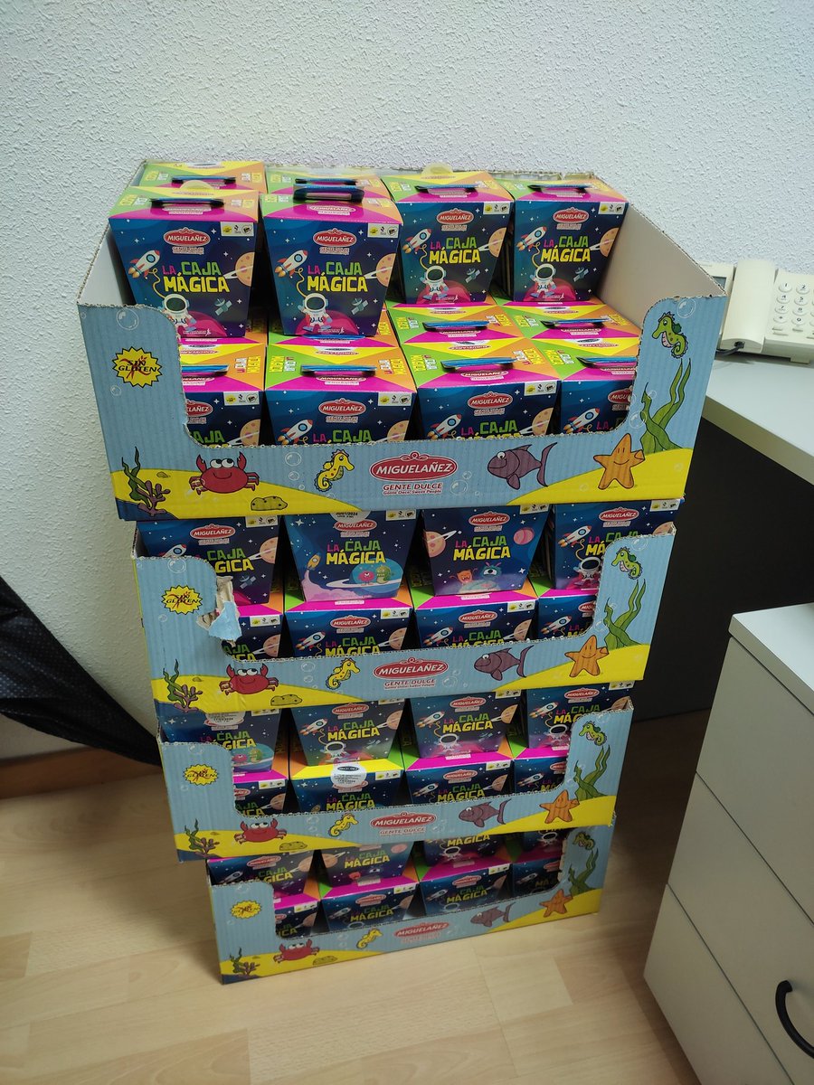AVMontecarmelo's tweet photo. Las chuches de Halloween ya están por aquí y el próximo viernes podrán pasar disfrazados los niños y niñas de Montecarmelo...
#HacemosBarrio #AvMontecarmelo #Montecarmelo #fuencarralelpardo #Madrid #Halloween #TodosLosSantos https://t.co/XcCcGg6YSQ
