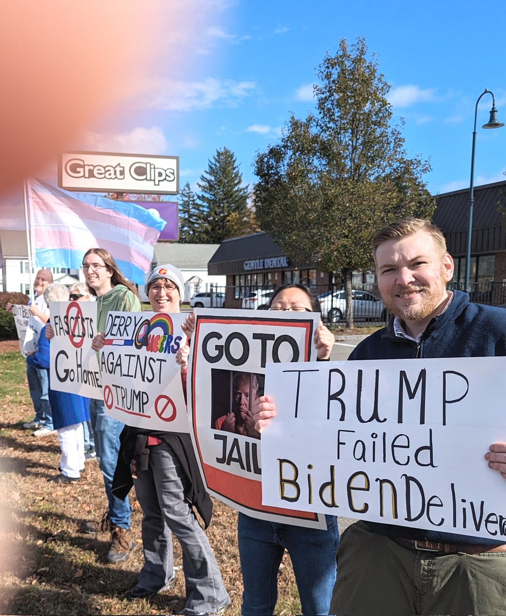 cairnie_p's tweet photo. π Little by little, we're making progress in Derry. With each person who shows up and raises their voice, we harness the true potential of our community. Together, we can achieve great things! πͺποΈ
#NHpolitics
#DerryStrong #CommunityUnity #Progress https://t.co/ZMgUrc77PF