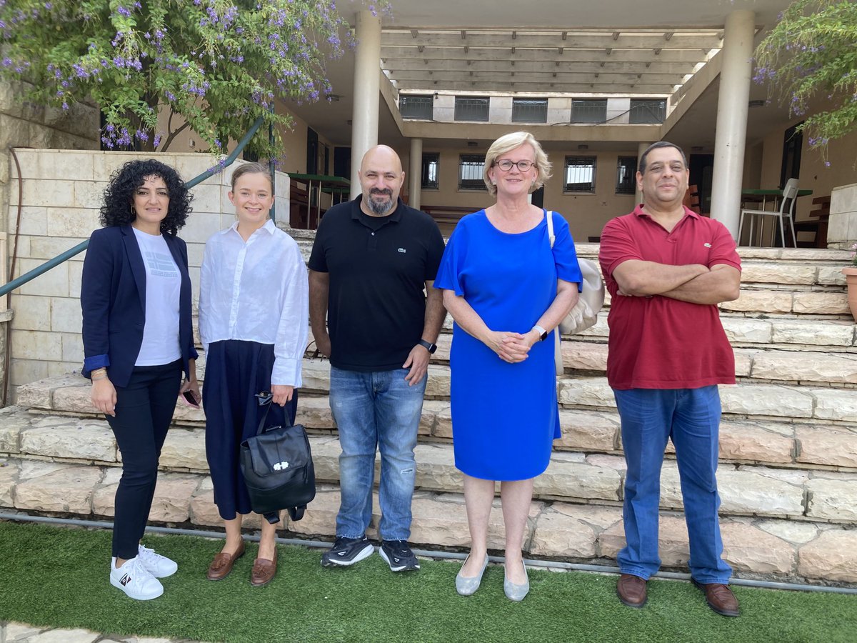 Visiting FELM today, wishing ⁦@lahetysseura⁩ strength in their continued #peace, #youth, #interfaith work in and with the diverse communities of Jerusalem. And what a beautiful building the old Finnish school is!