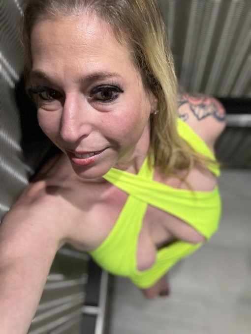 Who&rsquo;s gonna be at Exotica weekend!! Dm me to do some hot collaborations!! Bonus it&rsquo;s also my bday weekend<a href="/tag/film"class="tags"><span>#film</span></a><a href="/tag/newjersey"class="tags"><span>#newjersey</span></a><a href="/tag/exotica"class="tags"><span>#exotica</span></a><a href="/tag/contentcreators"class="tags"><span>#contentcreators</span></a>