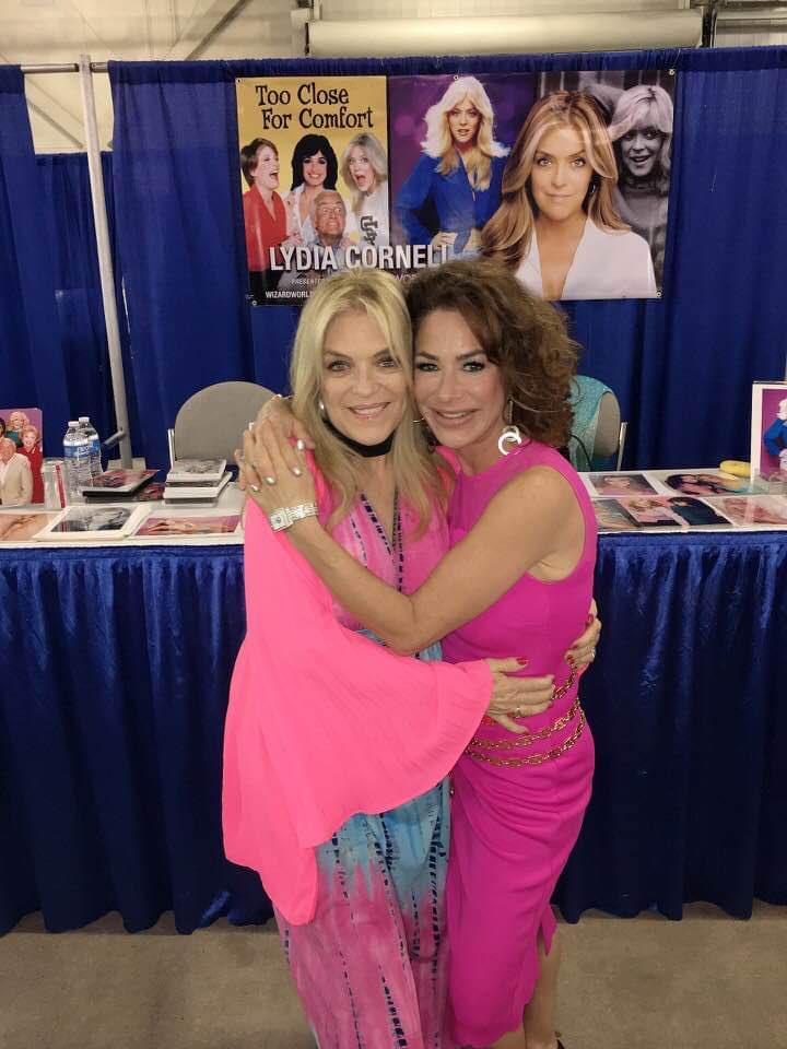 LydiaCornell's tweet photo. With Claudia Wells from “Back to the Future” at Wizard World Comic Con @realmikefox #wizardworldcomiccon https://t.co/e5d3BSr5DX @TheClaudiaWells @FANEXPOHQ https://t.co/wh1ZGcTFSg