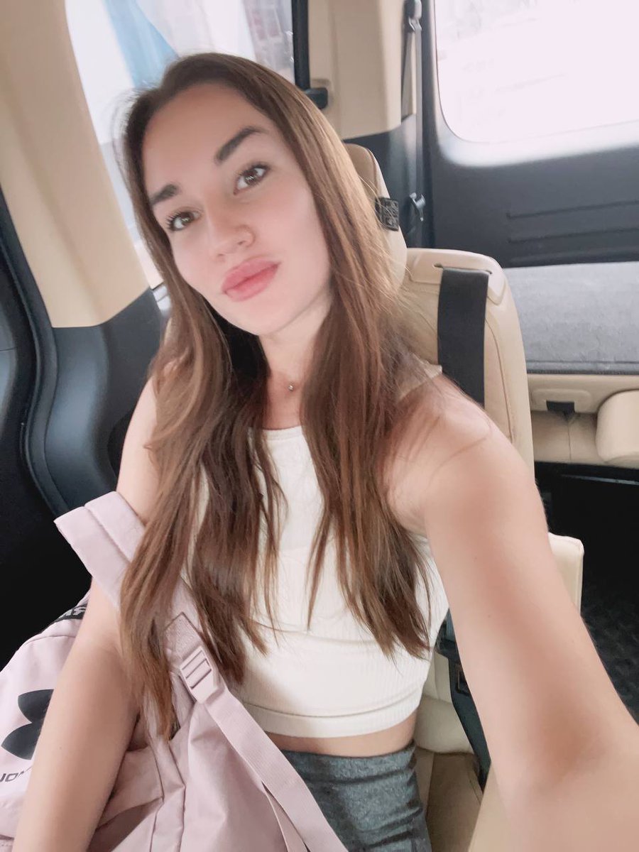 aca_ava2290's tweet photo. Start a beautiful day, Good afternoon everyone, have a nice and beautiful day ahead😘🤗🤗 https://t.co/iMHJCW8XGm