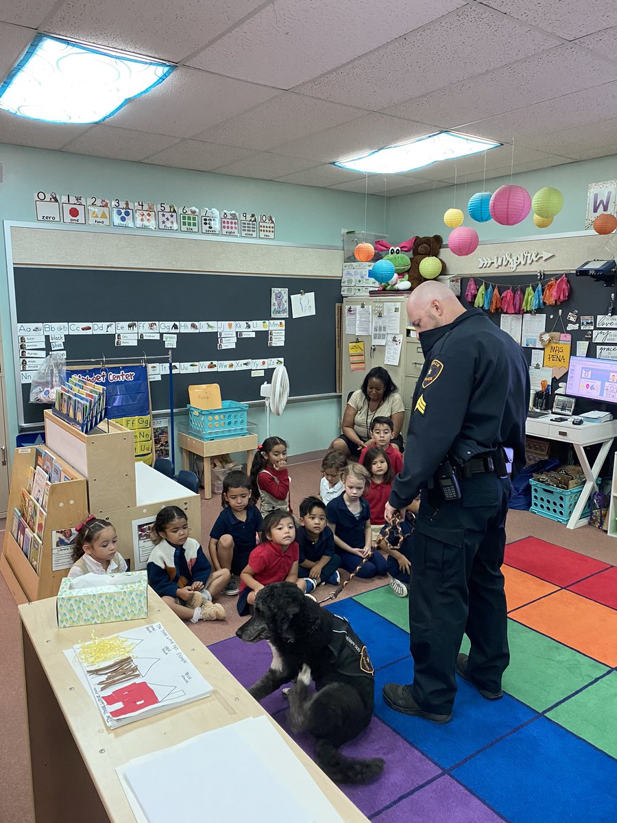 LPDCEU's tweet photo. Meet and greet at Ramirez Elementary School. Don’t we all love ‘Justice’ 🐩 
——
#lpd #lpdceu #lubbockpolice #lubbock #texas https://t.co/G4jmzBhKQi