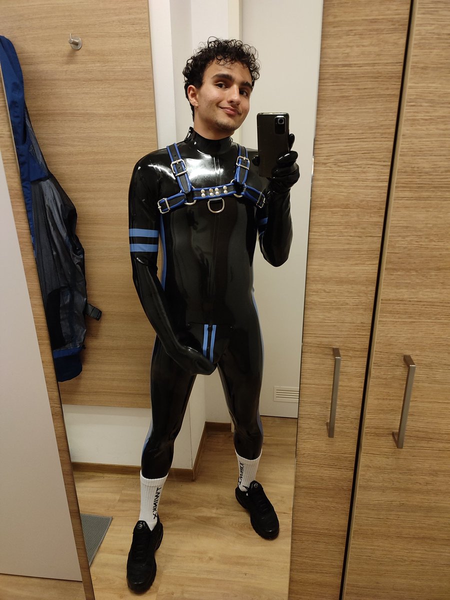 rubberfan97's tweet photo. @Buckahroo1 https://t.co/Neinea4XJQ