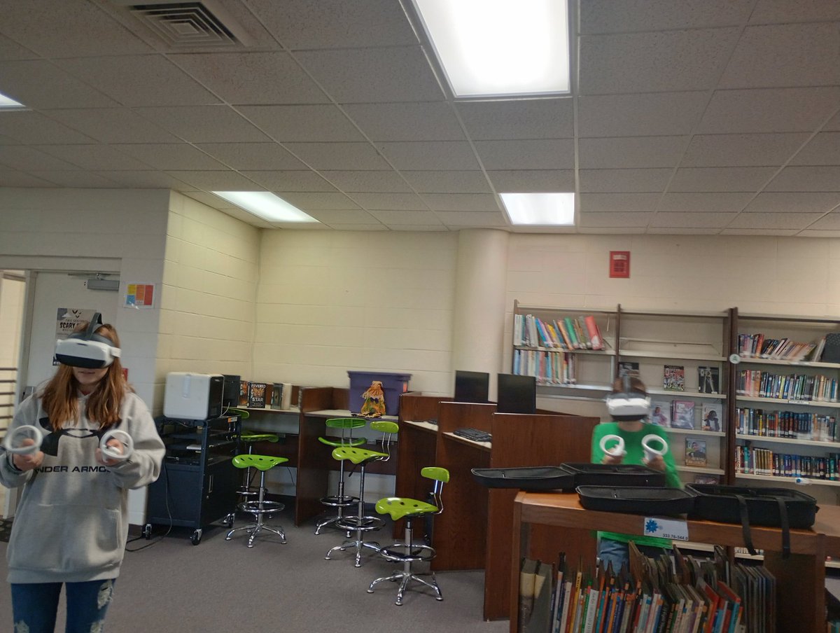 Students who completed the Back to School Reading Challenge were rewarded with ice cream sundaes and free time in the library to play games or use the VR headsets to explore careers <a href="/TCBOE/">Talladega Co Schools</a> <a href="/TCBOE_CMS/">Childersburg Middle School</a> <a href="/misskpatterson/">Krista Patterson</a> <a href="/MrRoberson08/">Mr. Rob8</a> #TweetoftheWeek #CMSThePlacetoBe