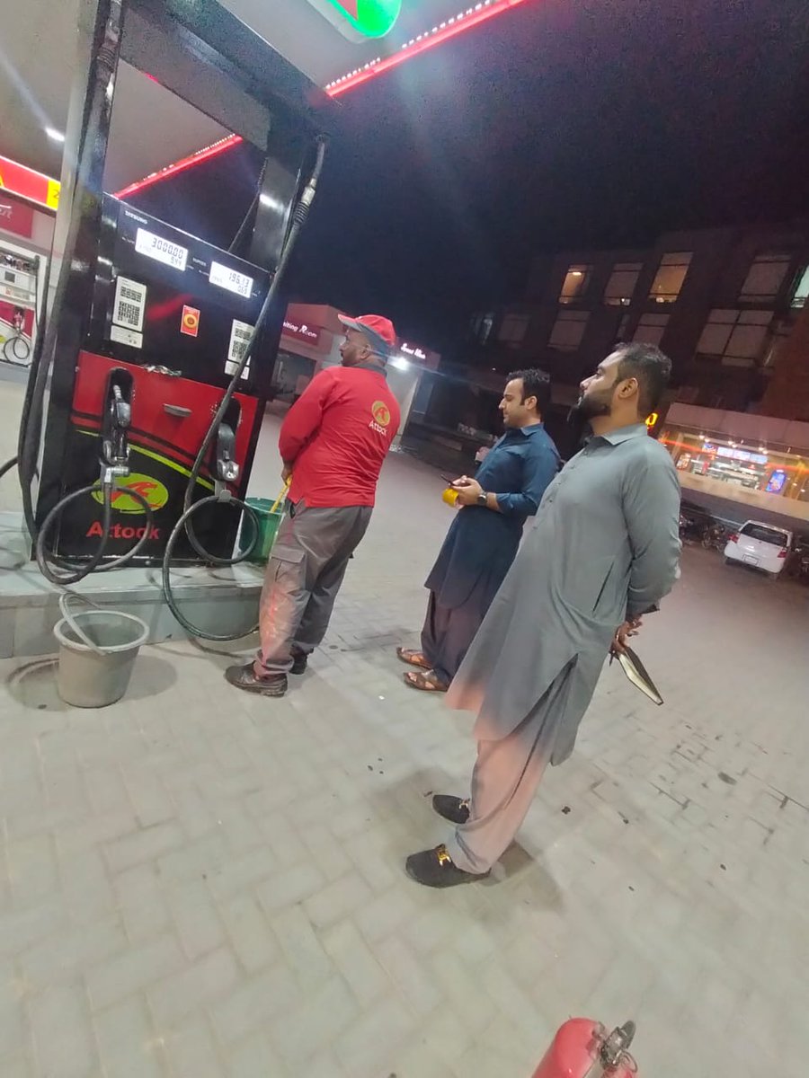 LDICTOfficial's tweet photo. Keeping strict vigilance over measures in best public interest, teams of Labour Department ICT are conducting daily inspections of fuel stations across Islamabad.  13 nozzles sealed today on account of faulty measure.  
@ccislamabad @dcislamabad https://t.co/NzO1NXmj9E