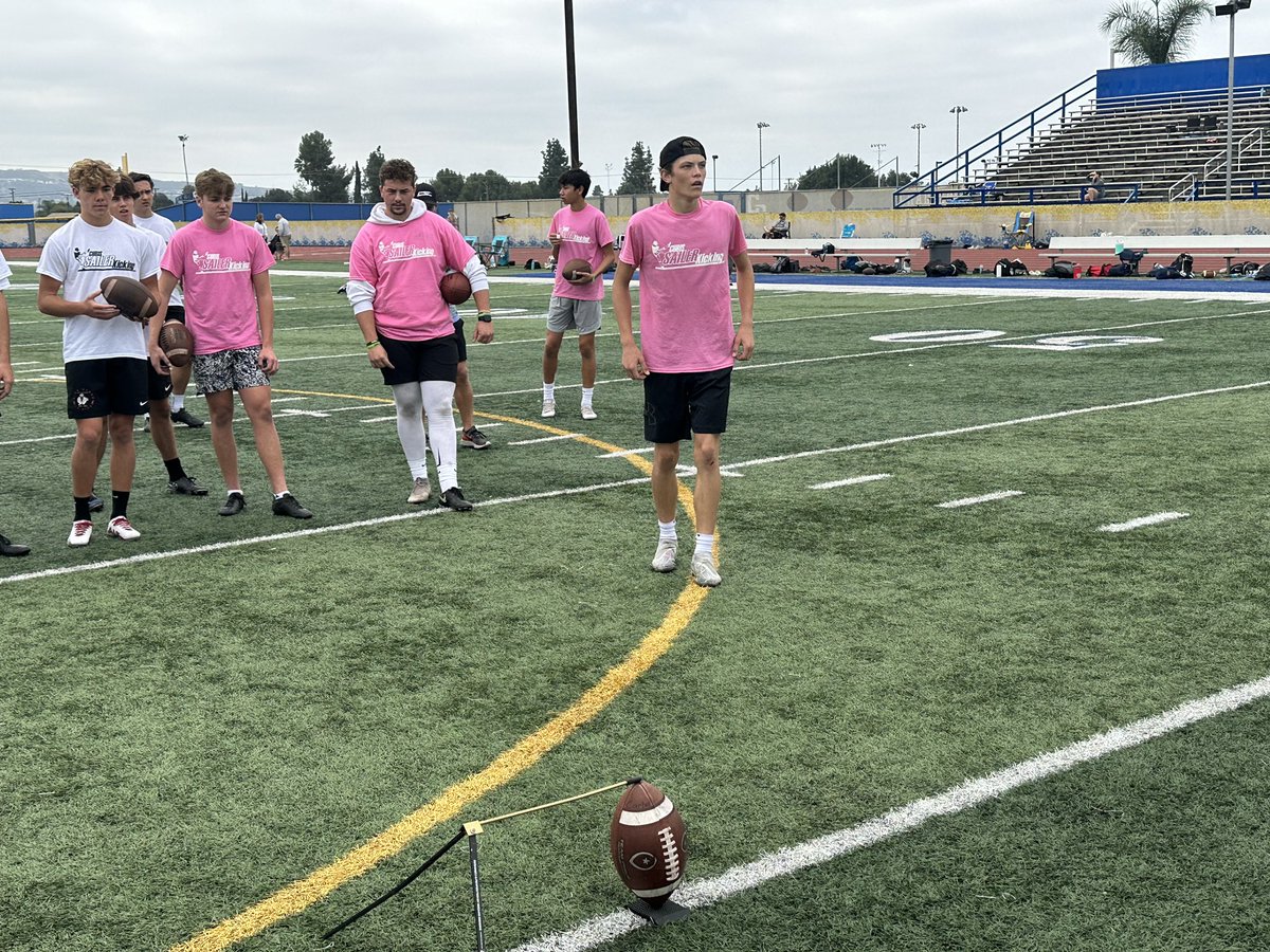 c_montgomery21's tweet image. had a great camp with @Chris_Sailer this past weekend. cant wait for Vegas in January

#kicking
#fieldgoal
@KickingDynamics