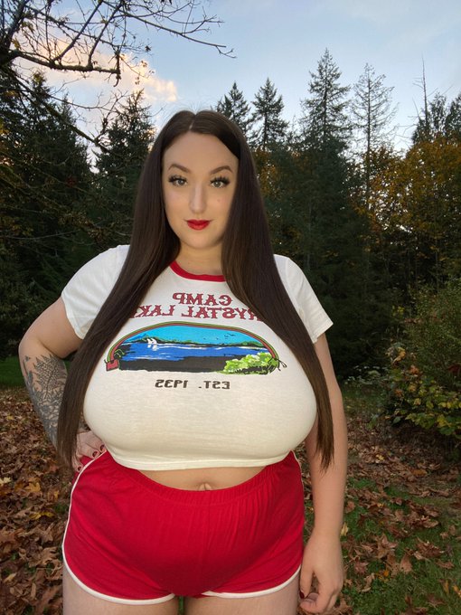 Camp Crystal Lake counselor ❤️ https://t.co/Rpq9xQzMd6